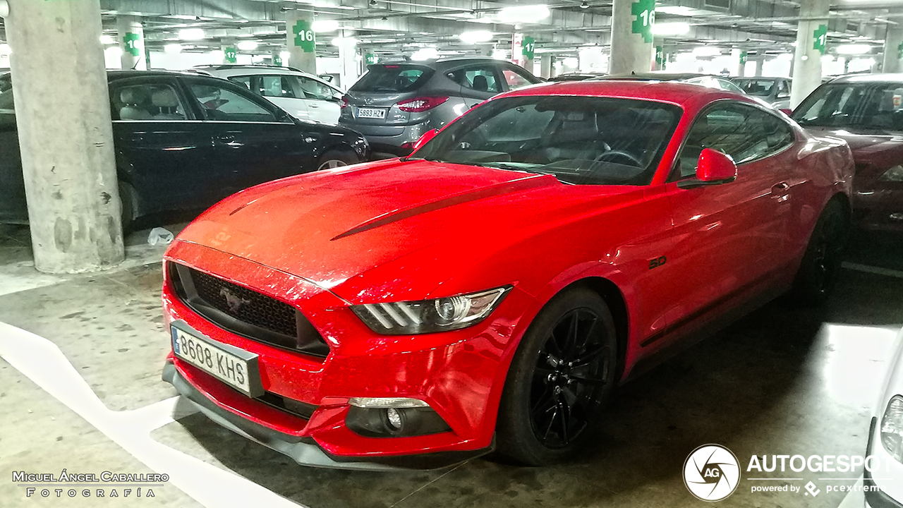 Ford Mustang GT 2015 Black Shadow Edition