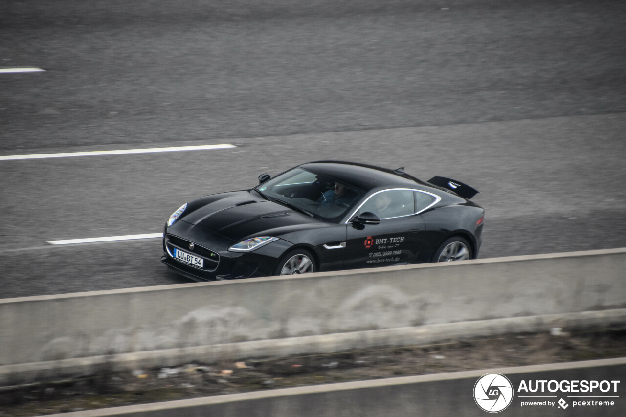 Jaguar F-TYPE R Coupé