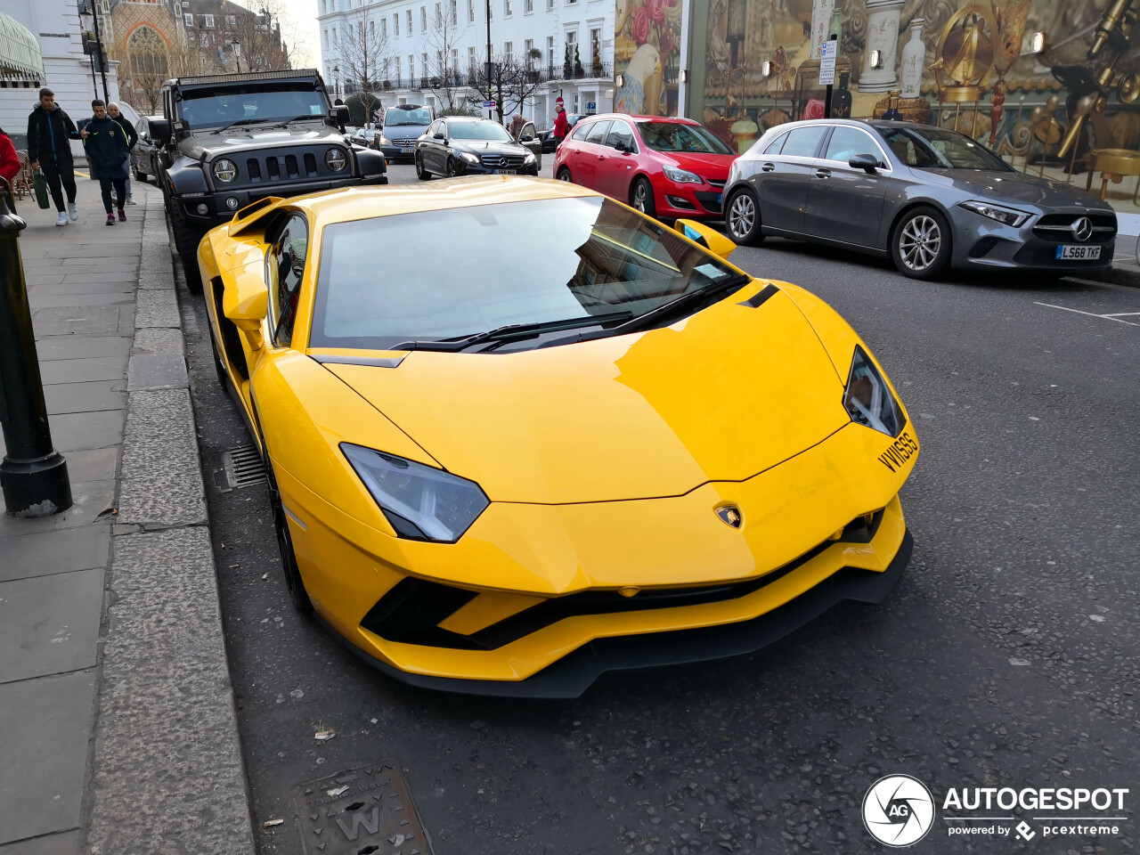 Lamborghini Aventador S LP740-4