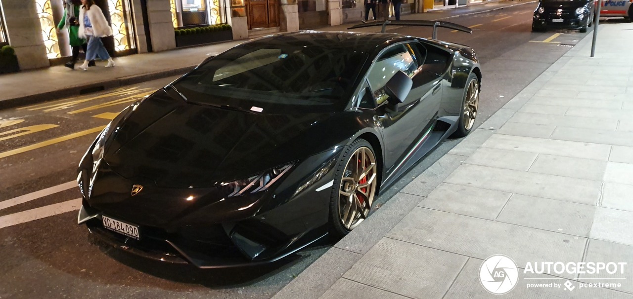 Lamborghini Huracán LP640-4 Performante