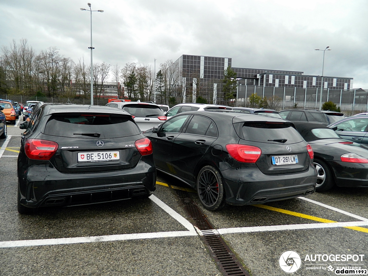 Mercedes-AMG A 45 W176 2015