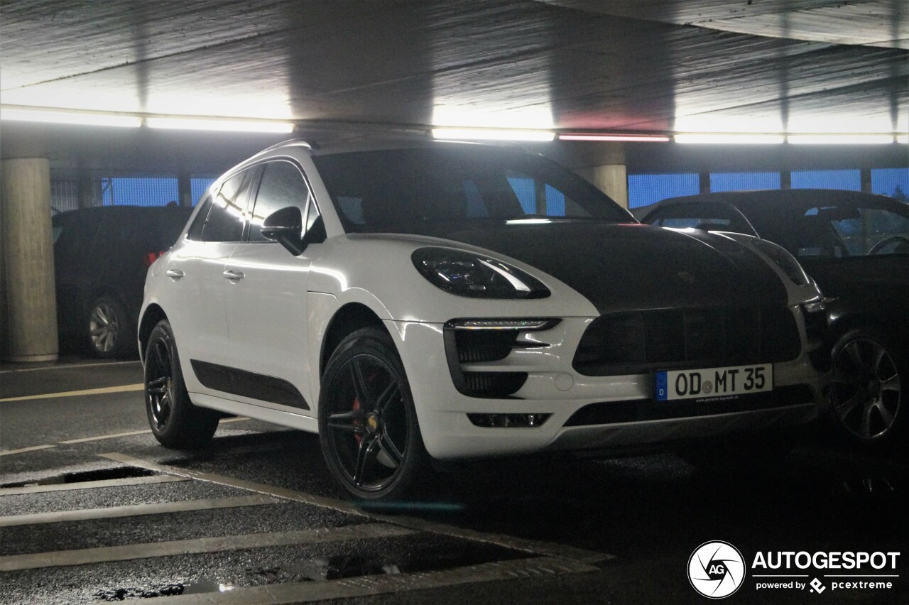 Porsche 95B Macan GTS