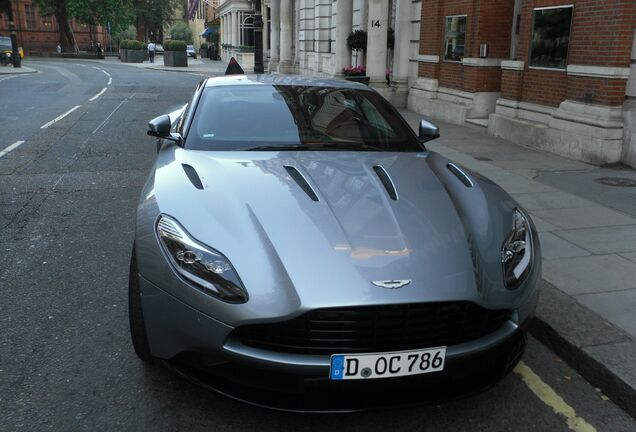 Aston Martin DB11