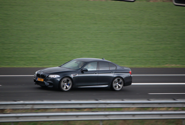 BMW M5 F10 2011