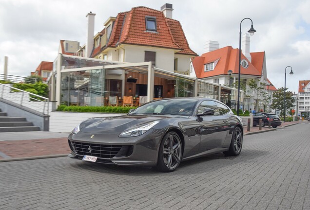 Ferrari GTC4Lusso