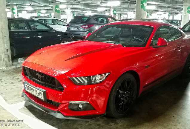 Ford Mustang GT 2015 Black Shadow Edition