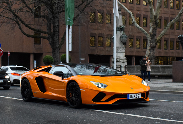 Lamborghini Aventador S LP740-4 Roadster