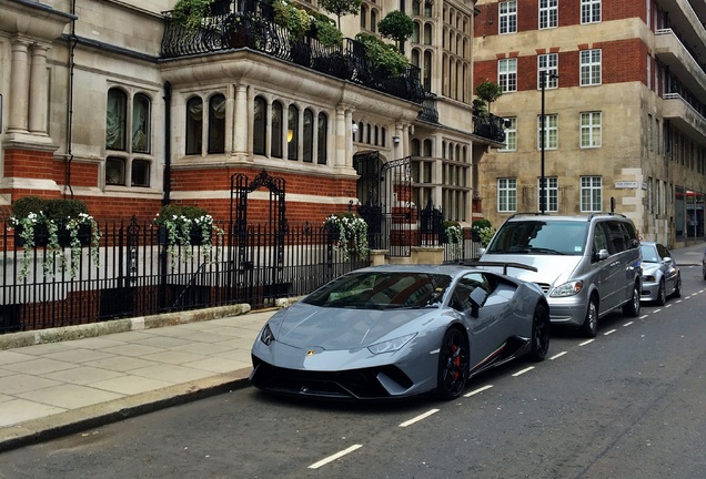 Lamborghini Huracán LP640-4 Performante