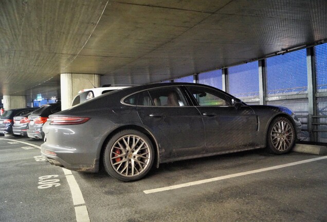 Porsche 971 Panamera Turbo MkI