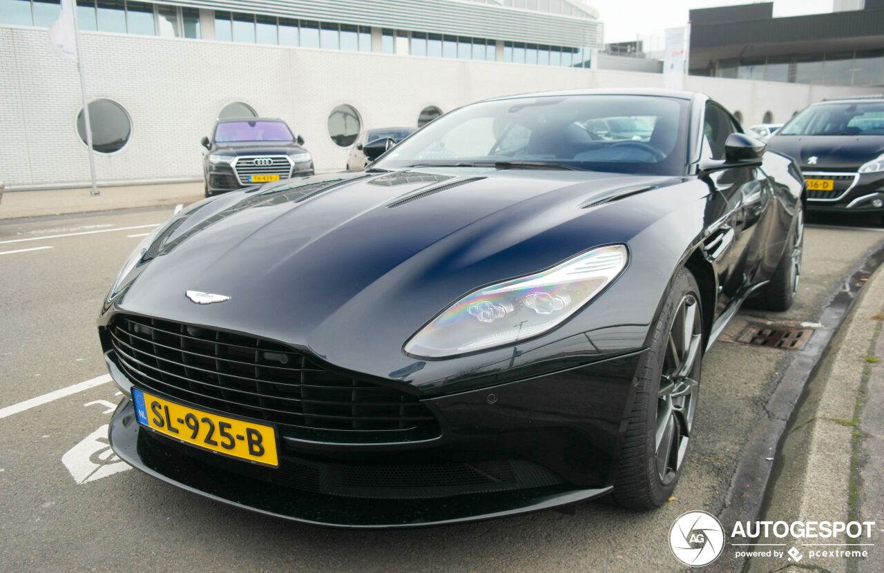 Aston Martin DB11