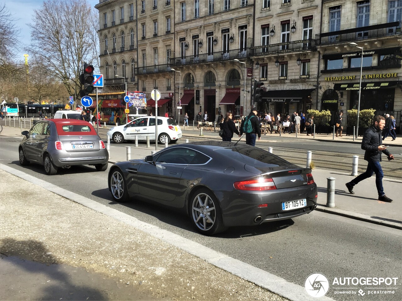 Aston Martin V8 Vantage