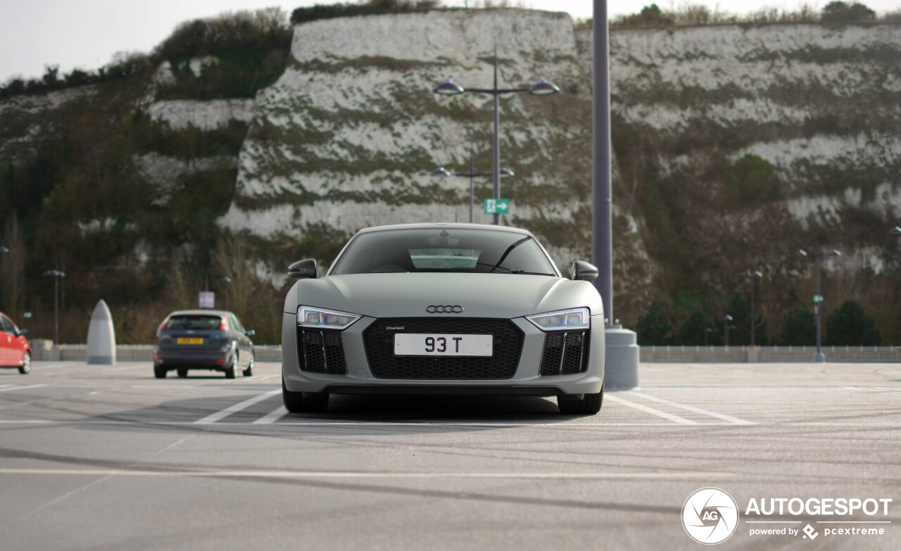 Audi R8 V10 Plus 2015