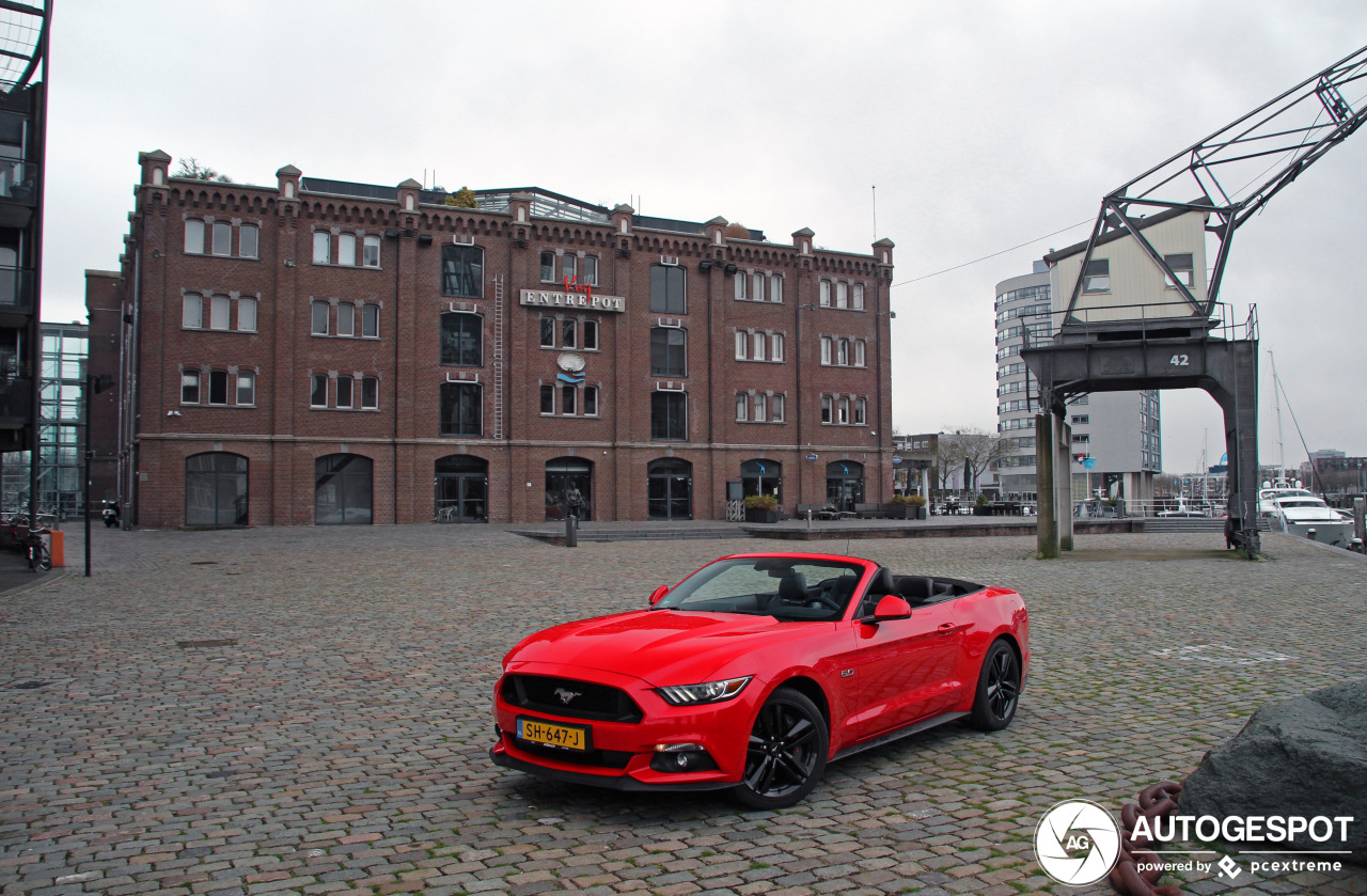 Ford Mustang GT Convertible 2015