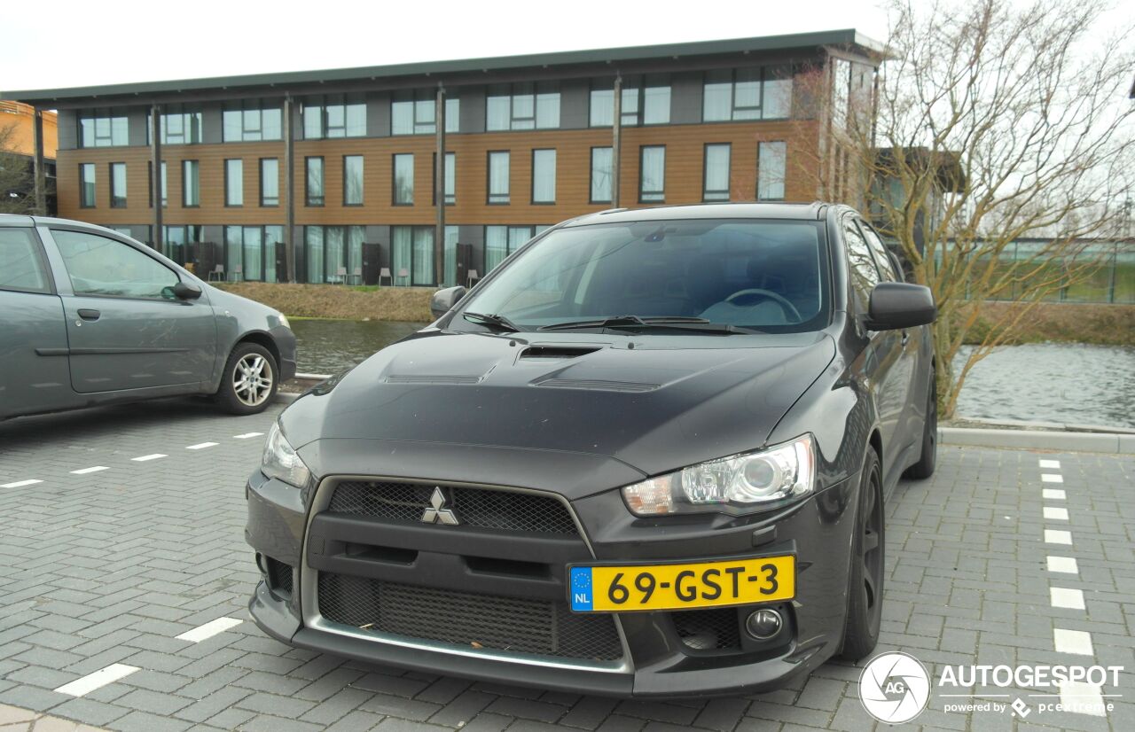 Mitsubishi Lancer Evolution X MR