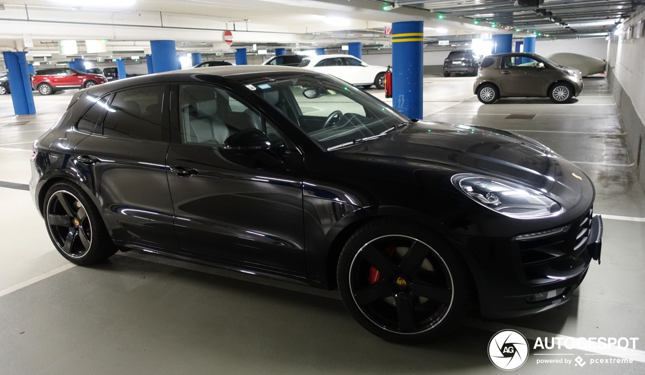 Porsche 95B Macan GTS