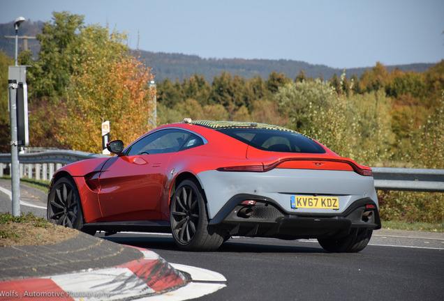 Aston Martin V8 Vantage 2018