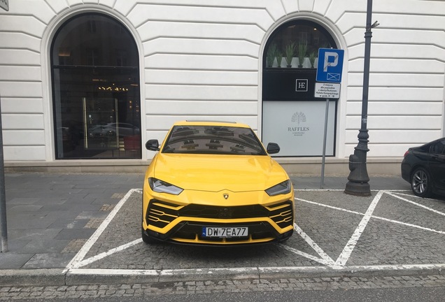 Lamborghini Urus