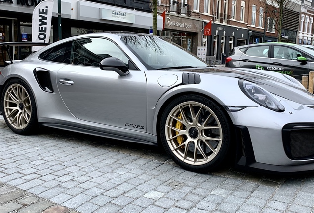 Porsche 991 GT2 RS Weissach Package