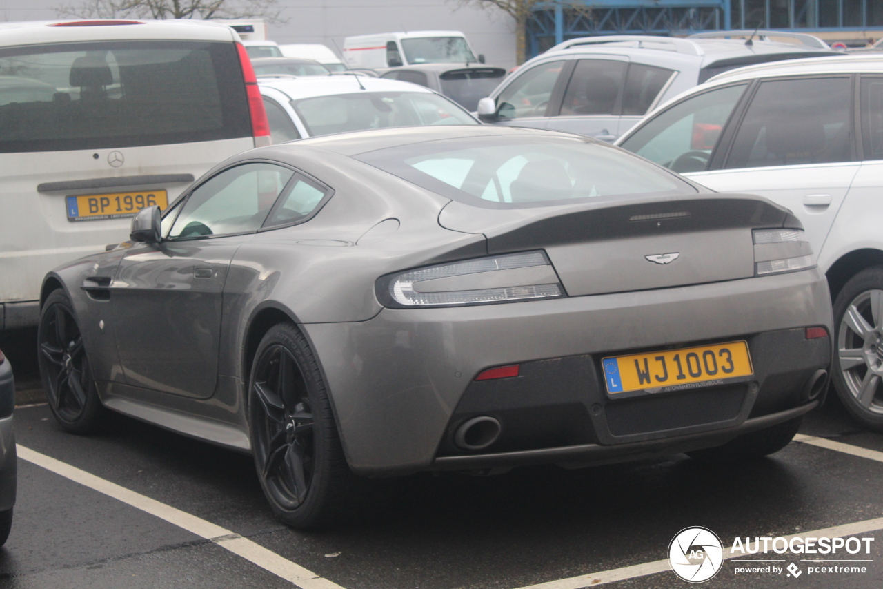 Aston Martin V8 Vantage 2012