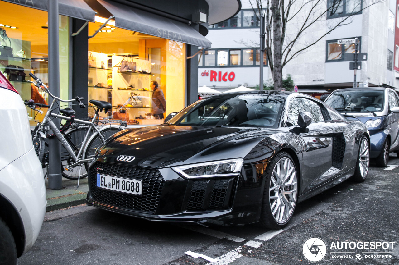 Audi R8 V10 Plus 2015