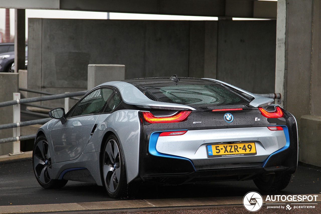 BMW i8