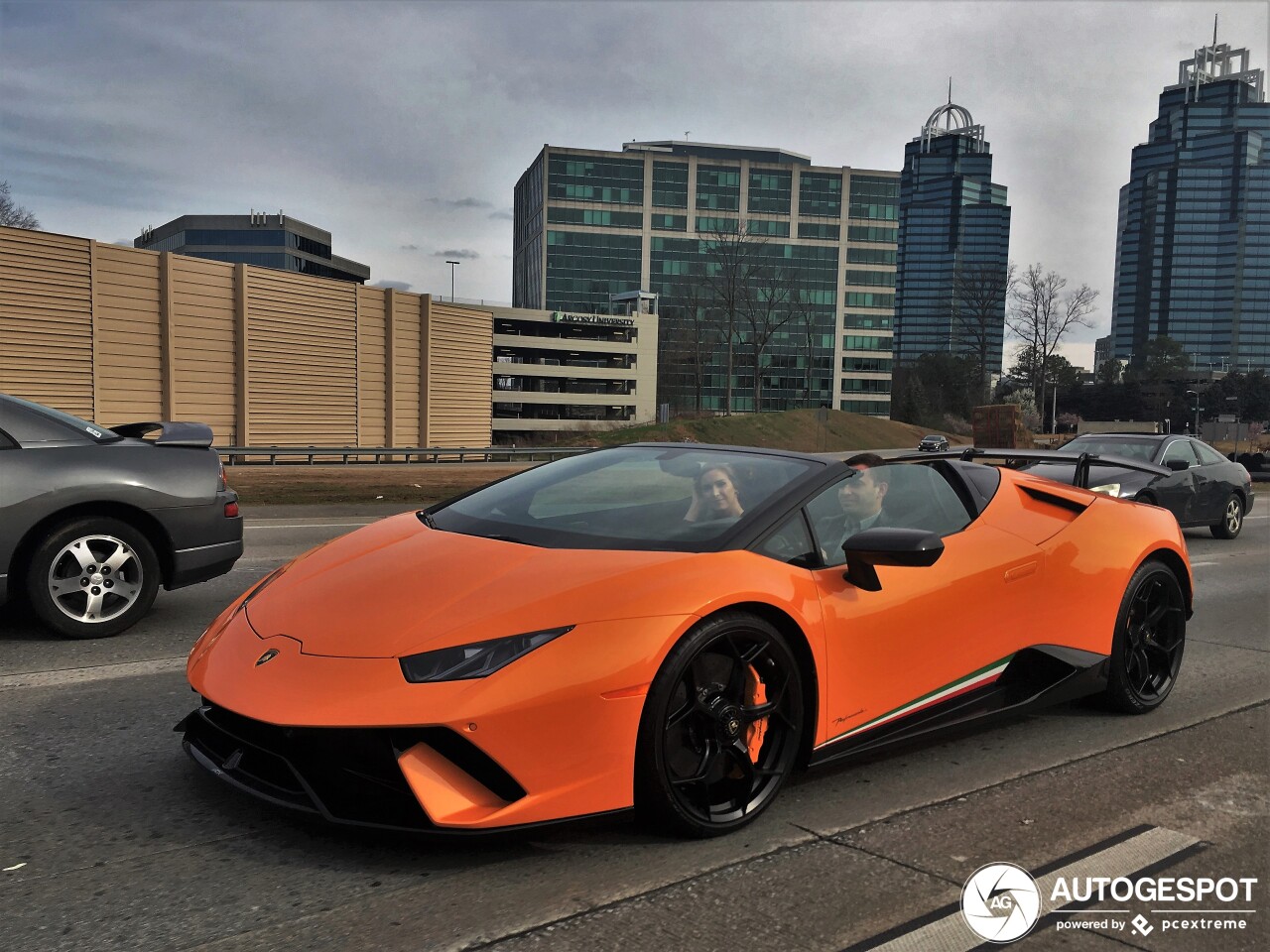 Lamborghini Huracán LP640-4 Performante Spyder