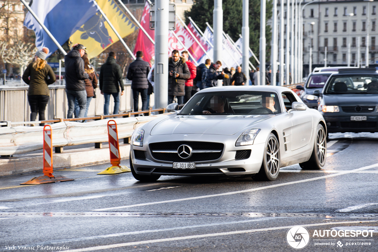 Mercedes-Benz SLS AMG