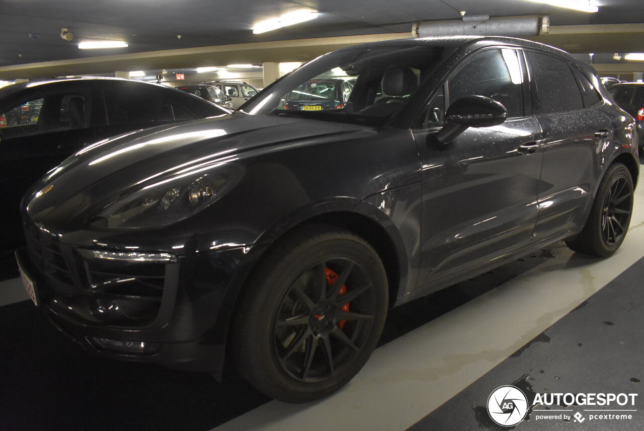 Porsche 95B Macan GTS