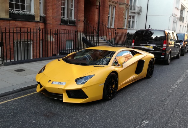 Lamborghini Aventador LP700-4