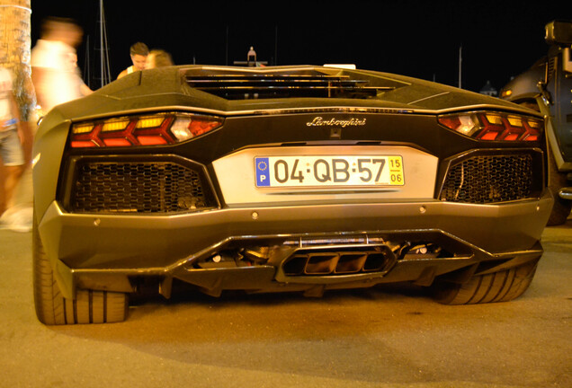 Lamborghini Aventador LP700-4