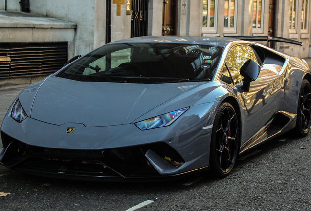 Lamborghini Huracán LP640-4 Performante