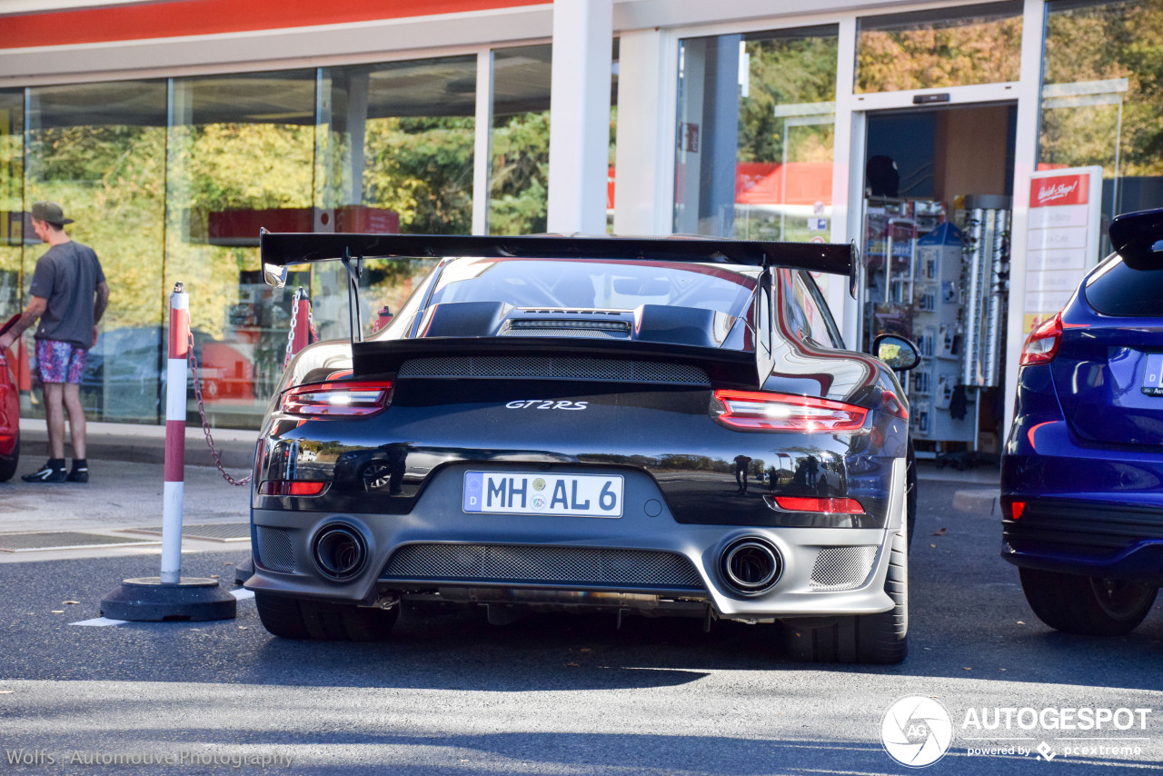 Porsche 991 GT2 RS Weissach Package