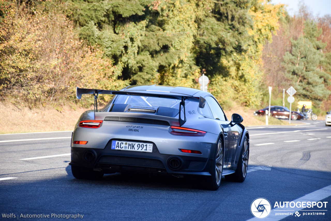 Porsche 991 GT2 RS Weissach Package