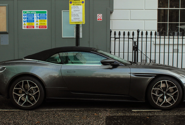 Aston Martin DB11 V8 Volante