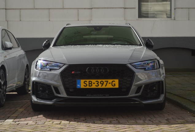 Audi RS4 Avant B9