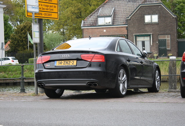 Audi S8 D4