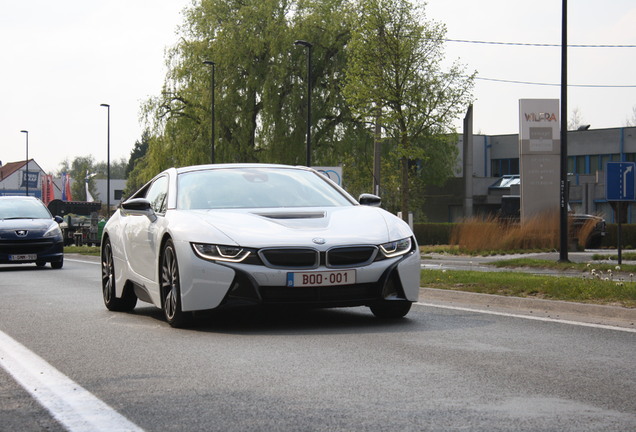 BMW i8