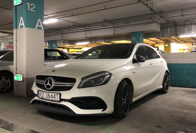 Mercedes-AMG A 45 W176 2015