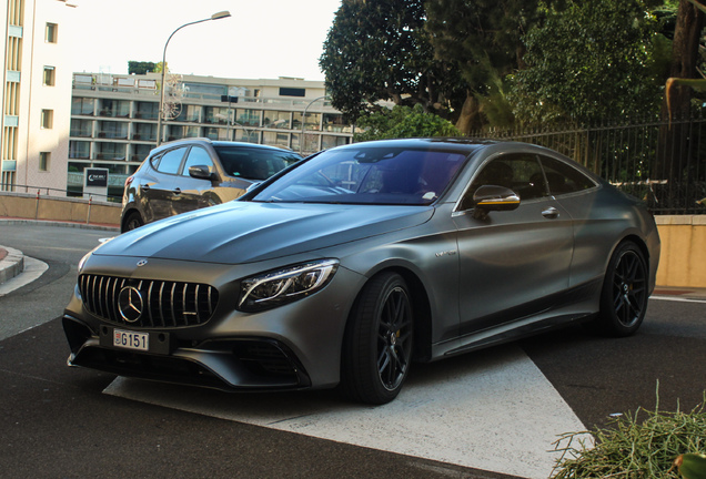 Mercedes-AMG S 63 Coupé C217 2018 Yellow Night Edition