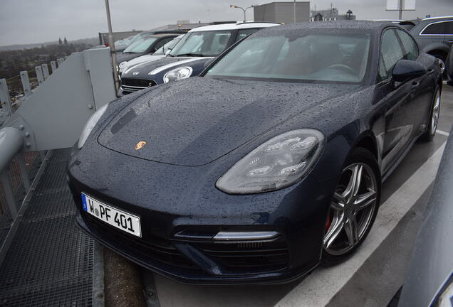 Porsche 971 Panamera Turbo