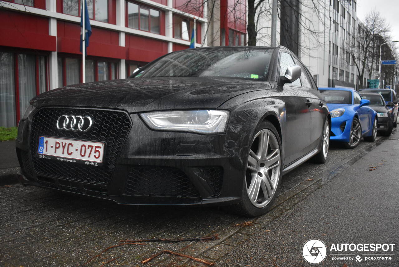 Audi RS4 Avant B8