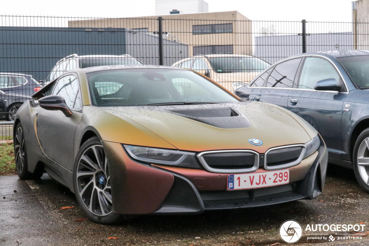 BMW i8