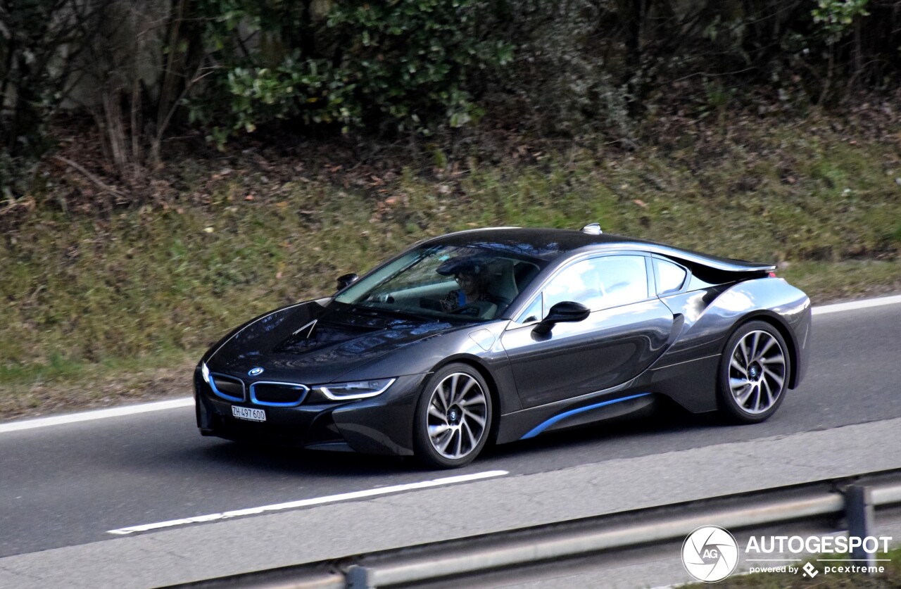 BMW i8