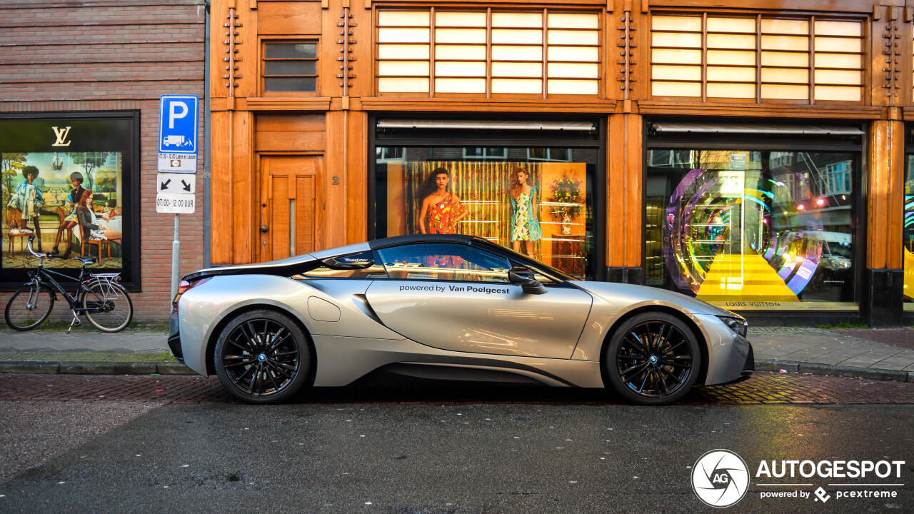 BMW i8 Roadster