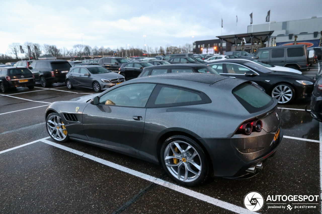 Ferrari GTC4Lusso T