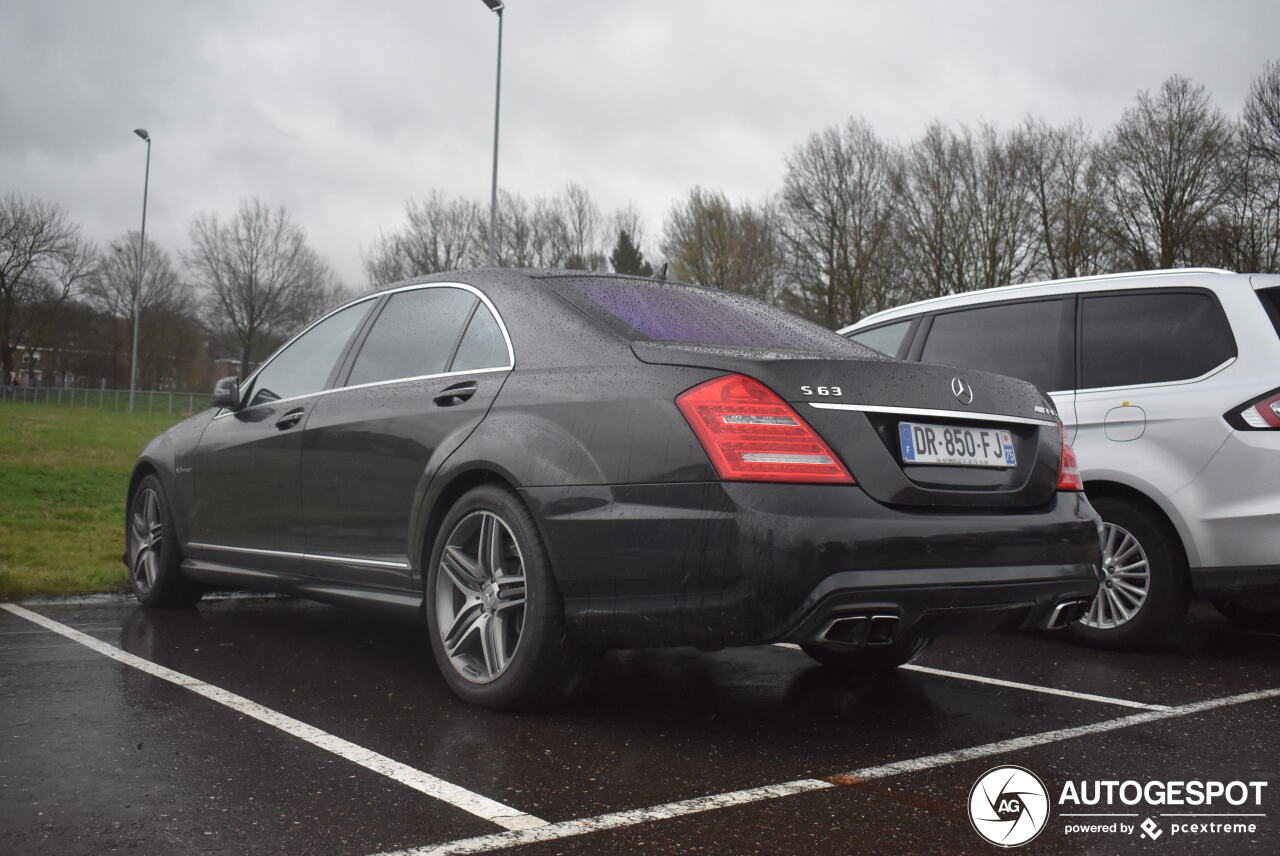 Mercedes-Benz S 63 AMG W221 2011