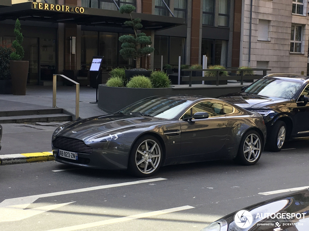 Aston Martin V8 Vantage