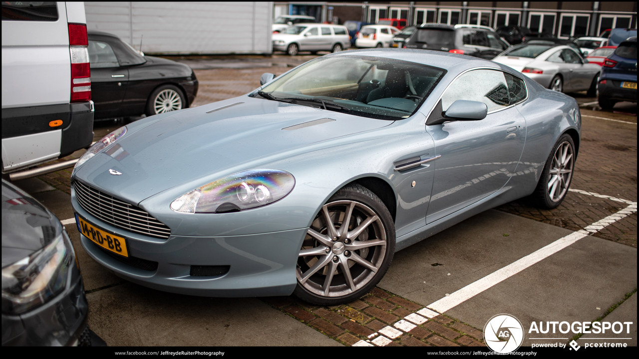 Aston Martin DB9