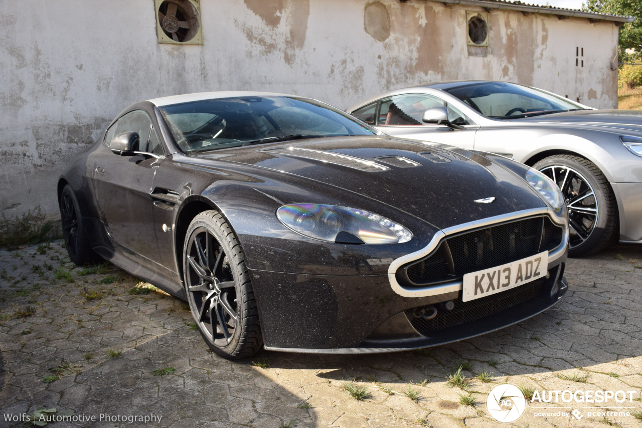 Aston Martin V12 Vantage S