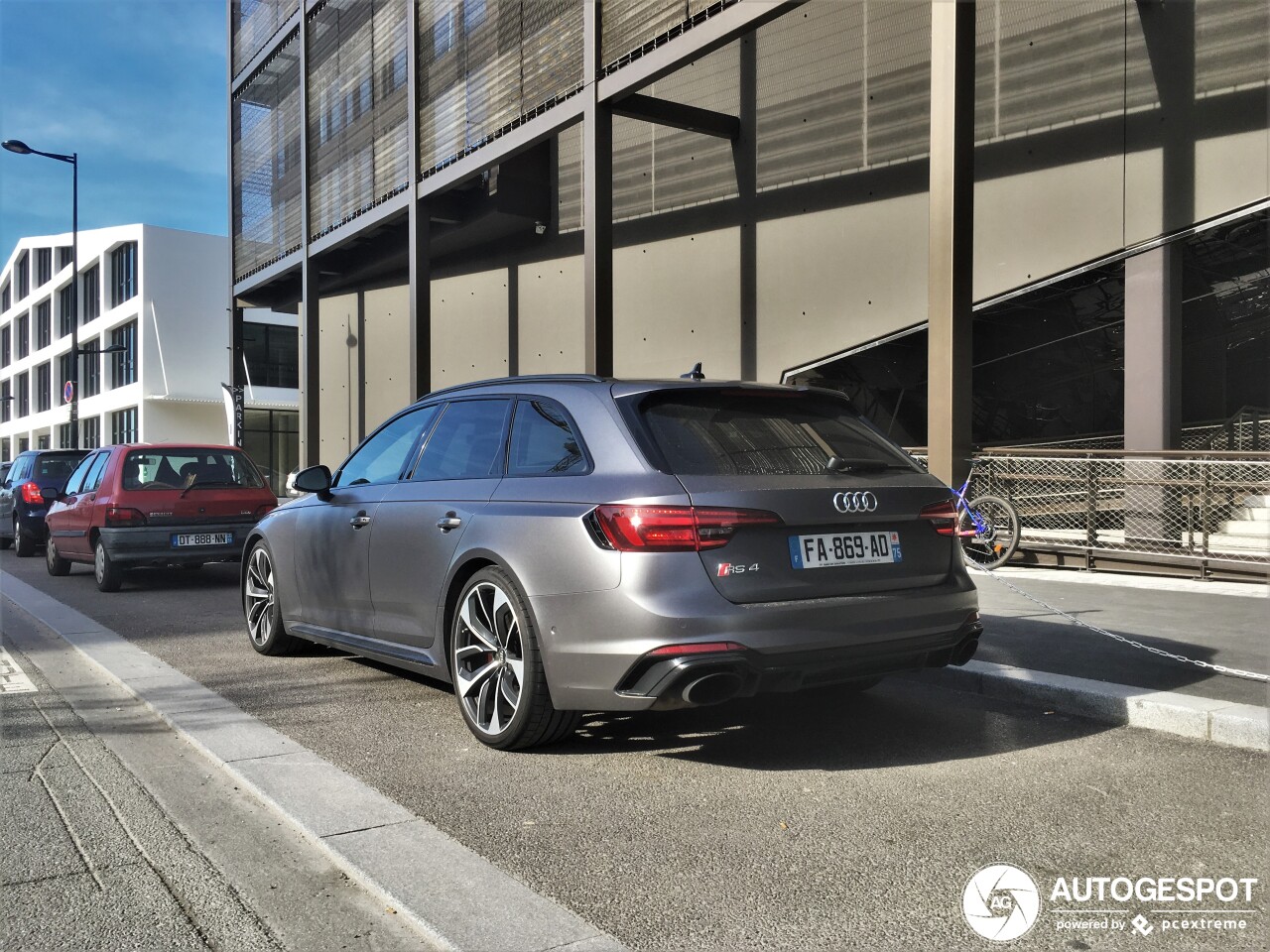 Audi RS4 Avant B9